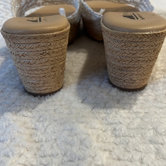 Cliffs by White Mountain Women's Biankka Platform White Sandals Size 9 - Picture 3 of 10